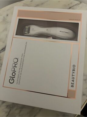 BeautyBio GloPRO Microneedling Rejuvenation Tool White NEW